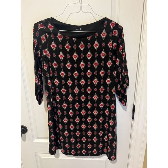 Fab’rik Boho Geometric shape Shift 3/4 sleeve button Dress - Picture 1 of 7